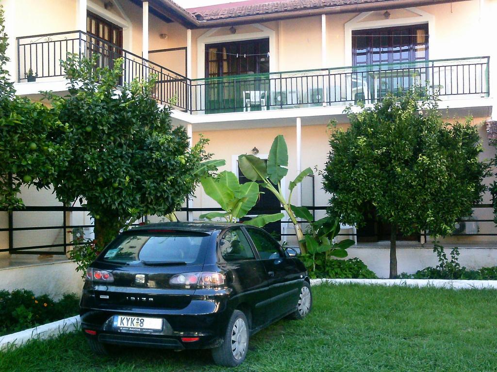 Georgina Family Apartments Mesongí Extérieur photo